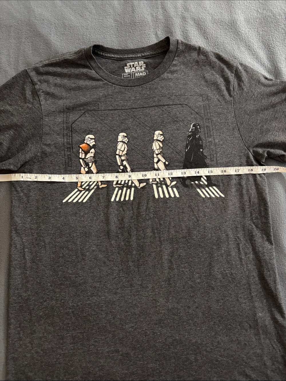 Star Wars Stormtrooper Abbey Road Graphic Tee Gray Darth Vader Shirt Medium - Picture 3 of 6